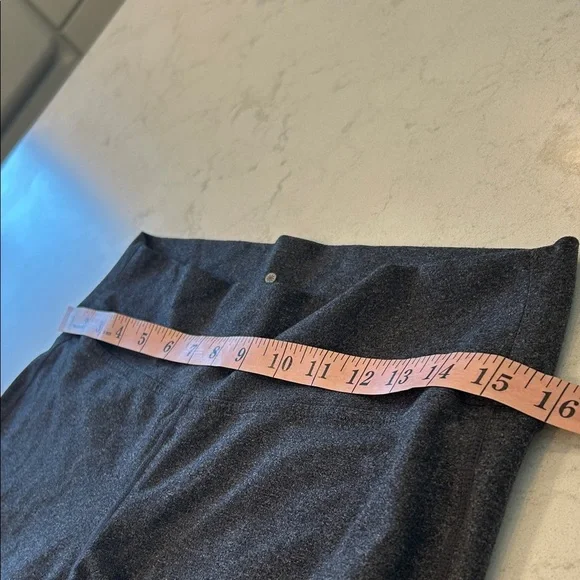 Athleta Fusion Flare Yoga Pants Women's Charcoal Medium Pants - Picture 10 of 14